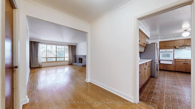 26 Harrison Rd, House detached with 4 bedrooms, 4 bathrooms and 6 parking in Toronto ON | Image 9