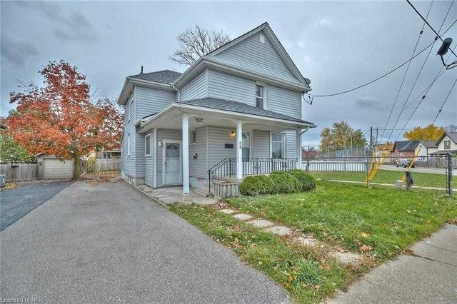 88 Emilie St, House detached with 3 bedrooms, 2 bathrooms and 2 parking in Brantford ON | Image 1