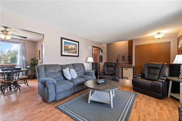 1231 Amsterdam Court, House detached with 4 bedrooms, 1 bathrooms and 5 parking in Sarnia ON | Image 12