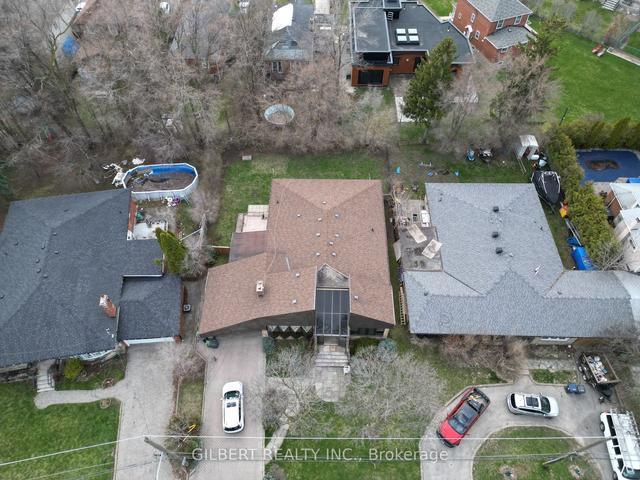 98 Brookview Dr, House detached with 3 bedrooms, 3 bathrooms and 6 parking in Toronto ON | Image 19