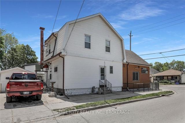 124 Rectory St, House detached with 2 bedrooms, 1 bathrooms and 5 parking in London ON | Image 35