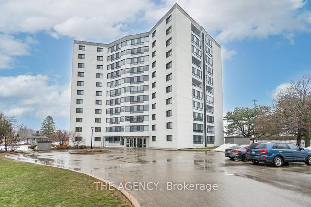 1106 - 250 Glenridge Dr, Condo with 3 bedrooms, 2 bathrooms and 1 parking in Waterloo ON | Image 1