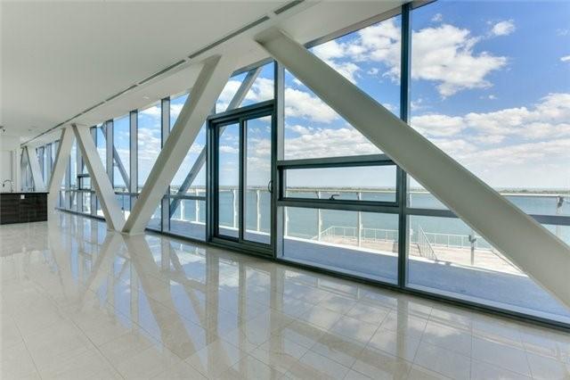 ph1404 - 29 Queens Quay E, Condo with 4 bedrooms, 4 bathrooms and 2 parking in Toronto ON | Image 2