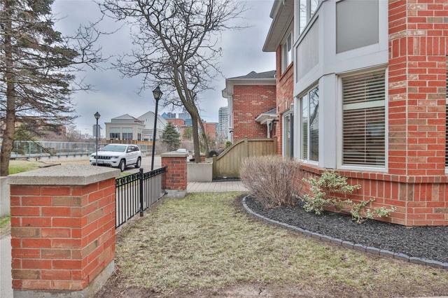 121 - 18 Clark Ave W, Townhouse with 2 bedrooms, 3 bathrooms and 2 parking in Vaughan ON | Image 17