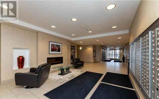 301 - 5317 Upper Middle Road, Condo with 2 bedrooms, 1 bathrooms and null parking in Burlington ON | Image 3