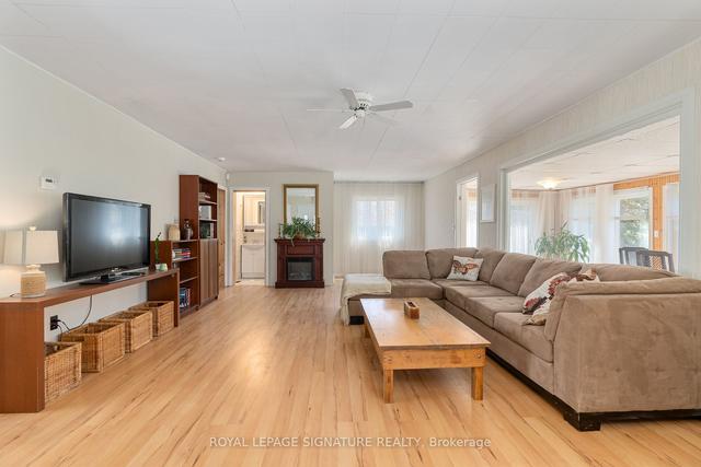 77 Oliver Dr E, House detached with 2 bedrooms, 1 bathrooms and 4 parking in Tiny ON | Image 38