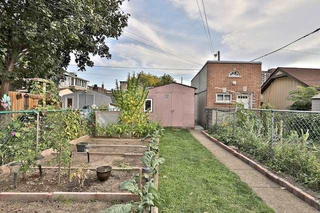 109 Connolly St, House detached with 4 bedrooms, 3 bathrooms and 1 parking in Toronto ON | Image 3