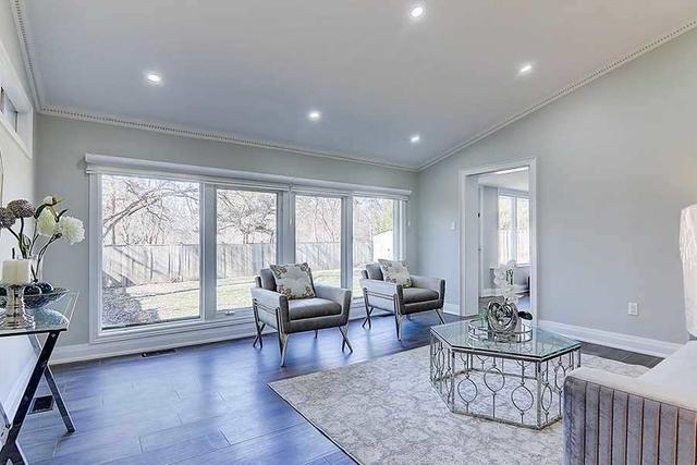 8 Tottenham Rd, House detached with 3 bedrooms, 4 bathrooms and 7 parking in Toronto ON | Image 11