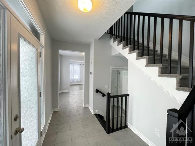 390 Cope Drive, Townhouse with 3 bedrooms, 3 bathrooms and 2 parking in Ottawa ON | Image 12