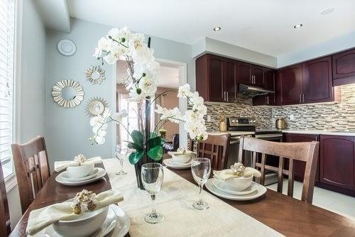 81 Ural Circ, House attached with 3 bedrooms, 3 bathrooms and 3 parking in Brampton ON | Image 5