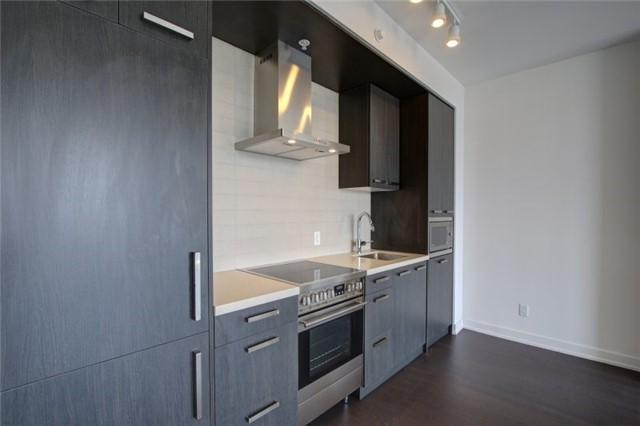 s713 - 455 Front St E, Condo with 2 bedrooms, 2 bathrooms and 1 parking in Toronto ON | Image 8