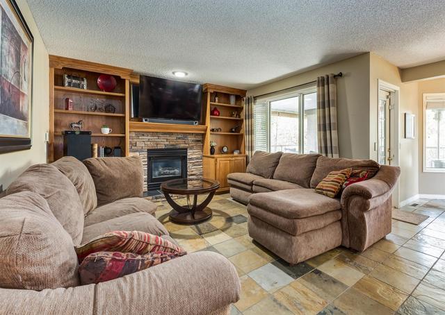 12821 Douglasview Boulevard Se, House detached with 4 bedrooms, 3 bathrooms and 6 parking in Calgary AB | Image 8