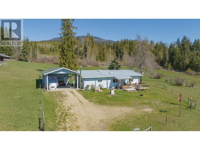 6197 Line 17 Road, House detached with 3 bedrooms, 2 bathrooms and 20 parking in Columbia Shuswap F BC | Image 52