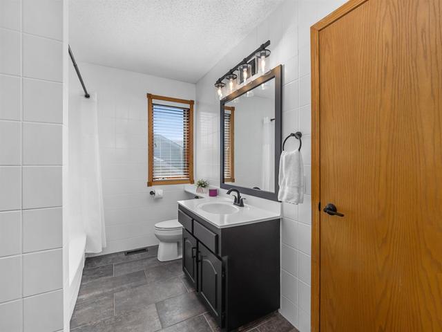 916 Woodbine Boulevard Sw, House detached with 3 bedrooms, 3 bathrooms and 5 parking in Calgary AB | Image 31