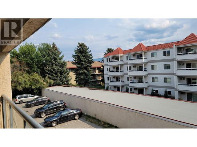 304 - 3115 De Montreuil Court, Condo with 2 bedrooms, 2 bathrooms and 1 parking in Kelowna BC | Image 11