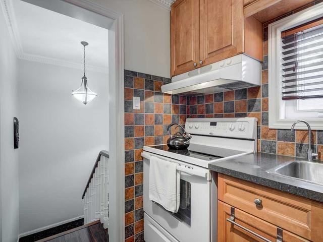 70 Amherst Ave, House detached with 1 bedrooms, 2 bathrooms and 9 parking in Toronto ON | Image 18