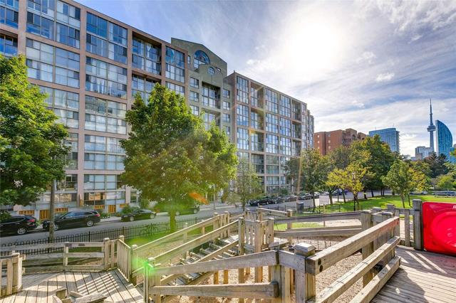 219 - 65 Scadding Ave, Condo with 2 bedrooms, 2 bathrooms and 1 parking in Toronto ON | Image 13