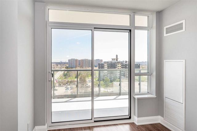 907 - 35 Fontenay Crt, Condo with 2 bedrooms, 2 bathrooms and 1 parking in Toronto ON | Image 5