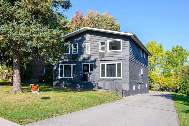 392 Erb St W, House detached with 9 bedrooms, 5 bathrooms and 8 parking in Waterloo ON | Image 12
