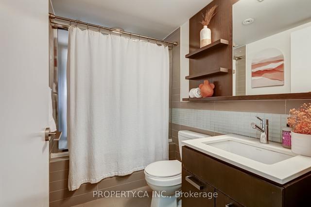 1402 - 295 Adelaide St W, Condo with 2 bedrooms, 2 bathrooms and 1 parking in Toronto ON | Image 10