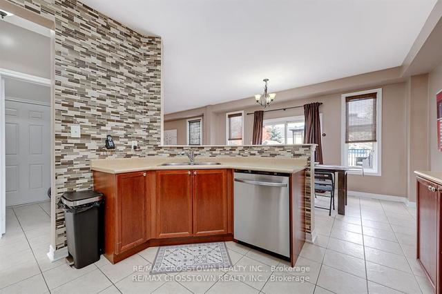 56 The Queensway, House detached with 4 bedrooms, 4 bathrooms and 4 parking in Barrie ON | Image 4