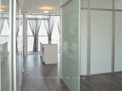 1609 - 426 University Ave, Condo with 1 bedrooms, 1 bathrooms and 0 parking in Toronto ON | Image 2
