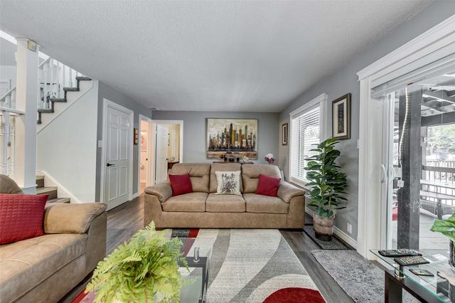 213 Little Ave, House detached with 3 bedrooms, 2 bathrooms and 6 parking in Barrie ON | Image 7
