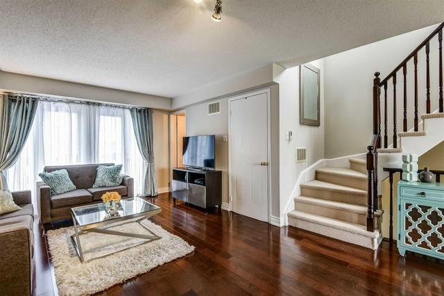 1 - 4855 Half Moon Grve, Townhouse with 2 bedrooms, 3 bathrooms and 1 parking in Mississauga ON | Image 2