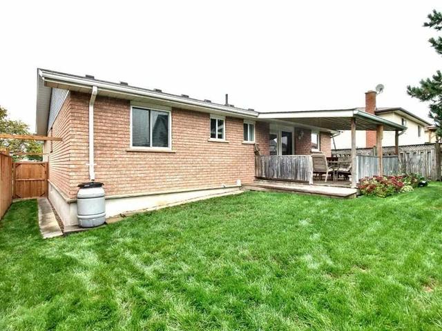204 Oldfield Dr, House detached with 2 bedrooms, 3 bathrooms and 2 parking in Kitchener ON | Image 18