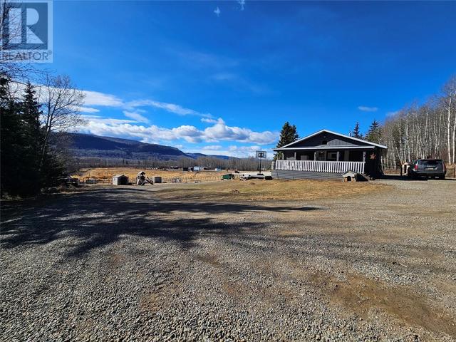 5961 Hillview Sub, House detached with 4 bedrooms, 2 bathrooms and 4 parking in Columbia Shuswap C BC | Image 5