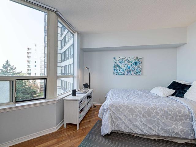 511 - 7 Bishop Ave, Condo with 2 bedrooms, 2 bathrooms and 1 parking in Toronto ON | Image 11