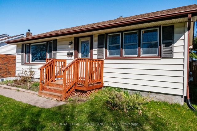 85 First Ave, House detached with 2 bedrooms, 1 bathrooms and 5 parking in Quinte West ON | Image 38