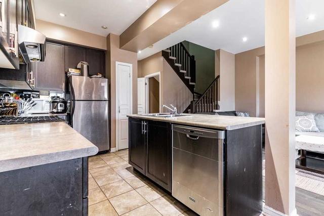 2411 Shadow Crt, House attached with 3 bedrooms, 3 bathrooms and 3 parking in Oakville ON | Image 13