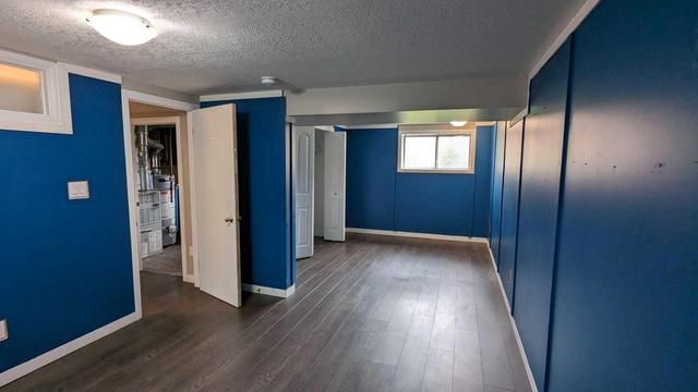 6715 40 Avenue, House detached with 4 bedrooms, 2 bathrooms and 2 parking in Edmonton AB | Image 5