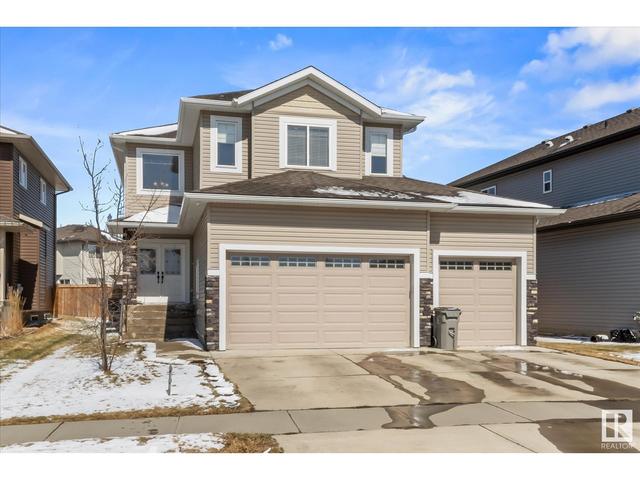 9510 102 Av, House detached with 6 bedrooms, 3 bathrooms and null parking in Morinville AB | Image 1