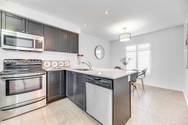 67 Hepworth Cres, House attached with 3 bedrooms, 3 bathrooms and 2 parking in Hamilton ON | Image 11