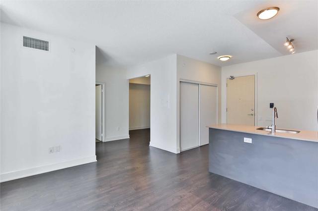 809 - 30 Roehampton Ave, Condo with 1 bedrooms, 1 bathrooms and 1 parking in Toronto ON | Image 22