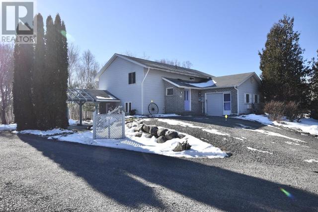 179 Youngfox Rd, House detached with 4 bedrooms, 1 bathrooms and null parking in Blind River ON | Image 37