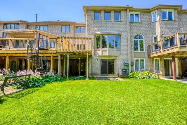 2233 Rockingham Dr, House attached with 3 bedrooms, 4 bathrooms and 6 parking in Oakville ON | Image 32