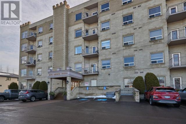 205 - 253 Pioneer Dr, Condo with 2 bedrooms, 2 bathrooms and null parking in Thunder Bay ON | Image 1