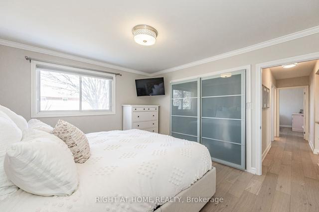 1600 Hobbs Cres, House detached with 3 bedrooms, 2 bathrooms and 3 parking in Mississauga ON | Image 9