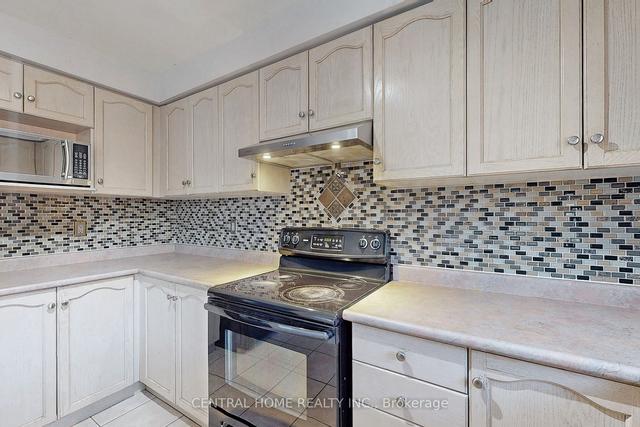 52 - 19 Foxchase Ave, Townhouse with 3 bedrooms, 3 bathrooms and 2 parking in Vaughan ON | Image 4