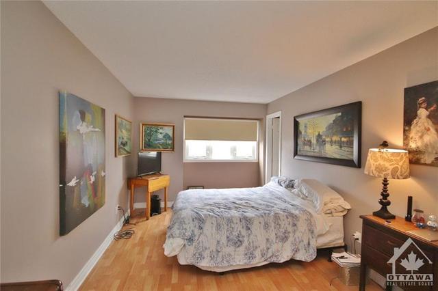 44 Lightfoot Place, Townhouse with 3 bedrooms, 3 bathrooms and 2 parking in Ottawa ON | Image 13