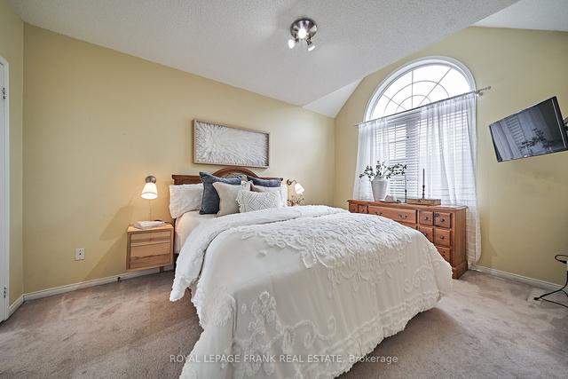 86 Stokely Cres, House attached with 3 bedrooms, 3 bathrooms and 3 parking in Whitby ON | Image 19