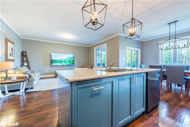 35 Natures Trail, House detached with 3 bedrooms, 2 bathrooms and 5 parking in Wasaga Beach ON | Image 8