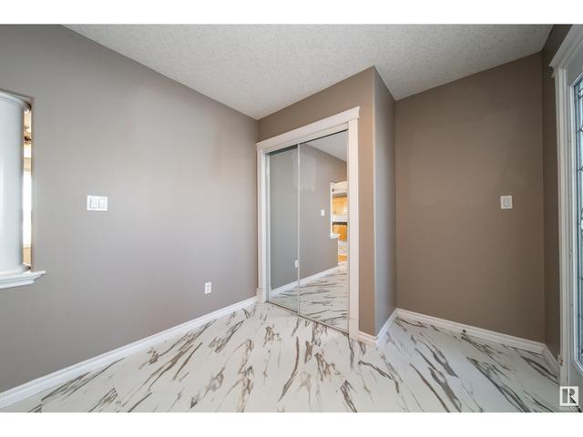 7915 3 Av Sw, House detached with 3 bedrooms, 3 bathrooms and null parking in Edmonton AB | Image 3