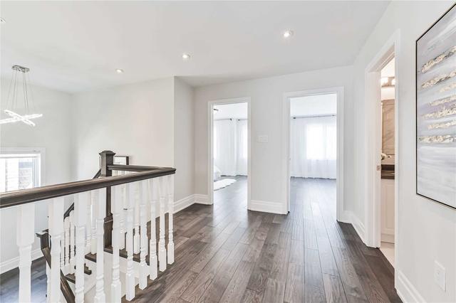 36 Rivington Ave, House detached with 4 bedrooms, 5 bathrooms and 5 parking in Vaughan ON | Image 10