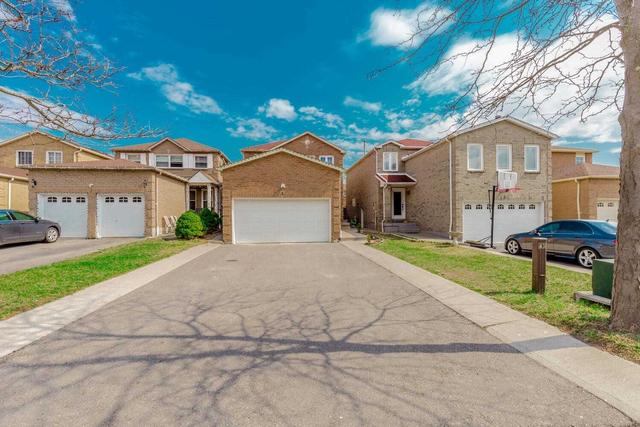 5 Dupont Crt, House detached with 4 bedrooms, 4 bathrooms and 6 parking in Brampton ON | Image 12