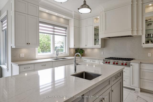 179 Lord Seaton Rd, House detached with 5 bedrooms, 8 bathrooms and 4 parking in Toronto ON | Image 3