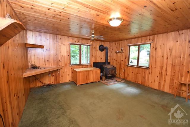 1010 South Bush Road, House detached with 2 bedrooms, 1 bathrooms and 6 parking in North Frontenac ON | Image 17